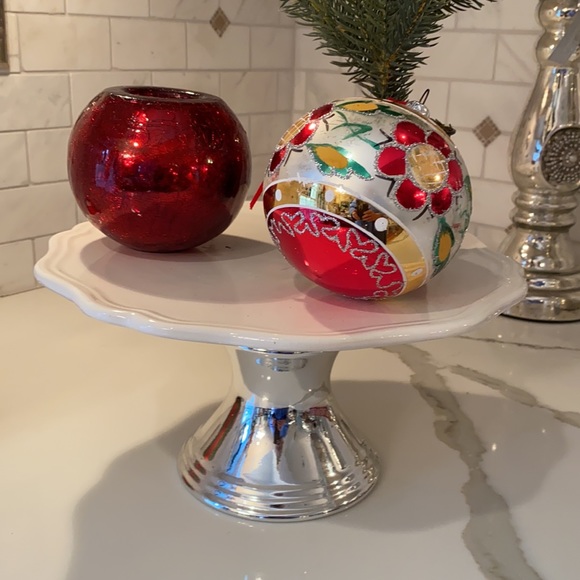 IM DREAMING OF A WHITE & SILVER CLASSIC ELEGANT CAKE 🎂 STAND🌟